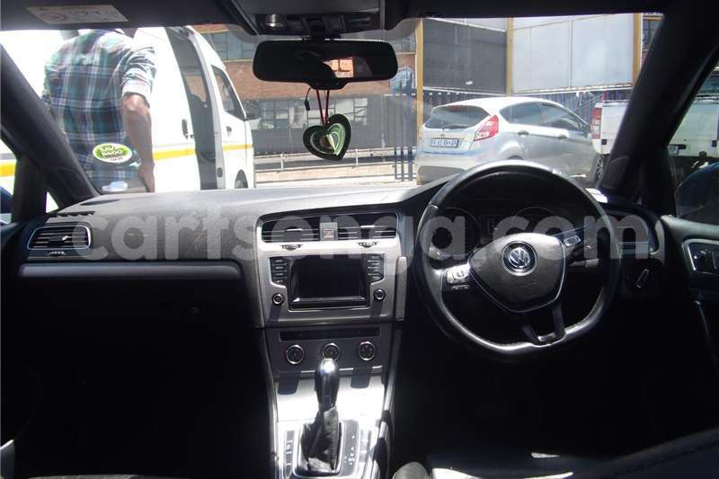 Big with watermark vw golf hatch golf vii 1 4 tsi comfortline dsg 2014 id 62094231 type main