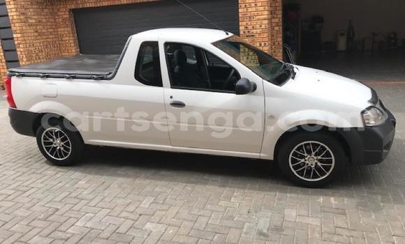 Buy Used Nissan NP 300 White Car in Ezulwini in Hhohho