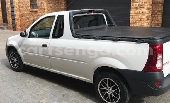 Nunua Ilio tumika Nissan NP 300 White Gari ndani ya Ezulwini nchini Hhohho Nunua Ilio tumika Nissan NP 300 White Gari ndani ya Ezulwini nchini Hhohho
