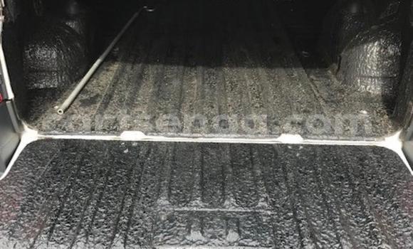 Nunua Ilio tumika Nissan NP 300 White Gari ndani ya Ezulwini nchini Hhohho Nunua Ilio tumika Nissan NP 300 White Gari ndani ya Ezulwini nchini Hhohho