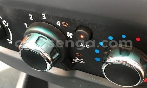 Nunua Ilio tumika Nissan NP 300 White Gari ndani ya Ezulwini nchini Hhohho Nunua Ilio tumika Nissan NP 300 White Gari ndani ya Ezulwini nchini Hhohho