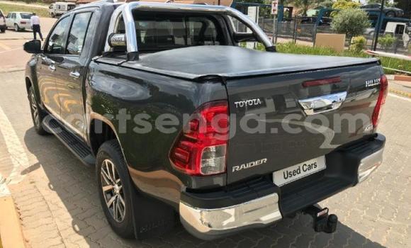 Nunua Ilio tumika Toyota Hilux Silver Gari ndani ya Bulembu nchini Hhohho Nunua Ilio tumika Toyota Hilux Silver Gari ndani ya Bulembu nchini Hhohho