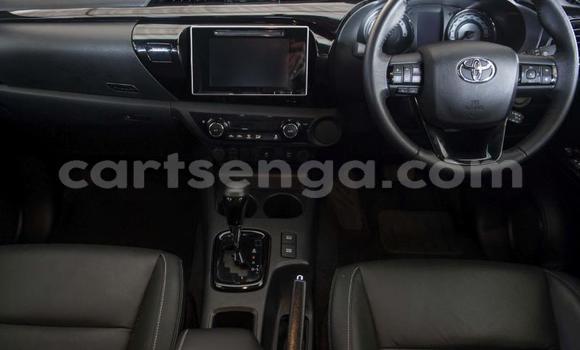 Nunua Ilio tumika Toyota Hilux White Gari ndani ya Ezulwini nchini Hhohho Nunua Ilio tumika Toyota Hilux White Gari ndani ya Ezulwini nchini Hhohho