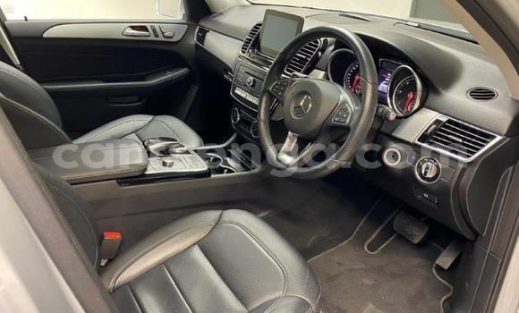 Nunua Ilio tumika Mercedes‒Benz GLE Silver Gari ndani ya Ezulwini nchini Hhohho Nunua Ilio tumika Mercedes‒Benz GLE Silver Gari ndani ya Ezulwini nchini Hhohho