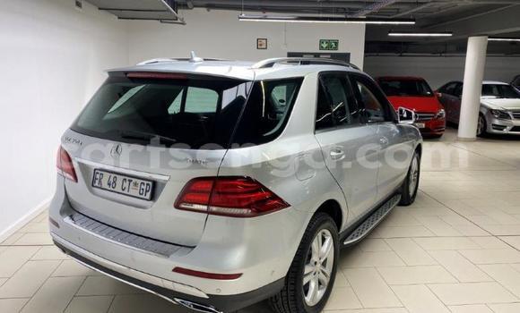 Nunua Ilio tumika Mercedes‒Benz GLE Silver Gari ndani ya Ezulwini nchini Hhohho Nunua Ilio tumika Mercedes‒Benz GLE Silver Gari ndani ya Ezulwini nchini Hhohho