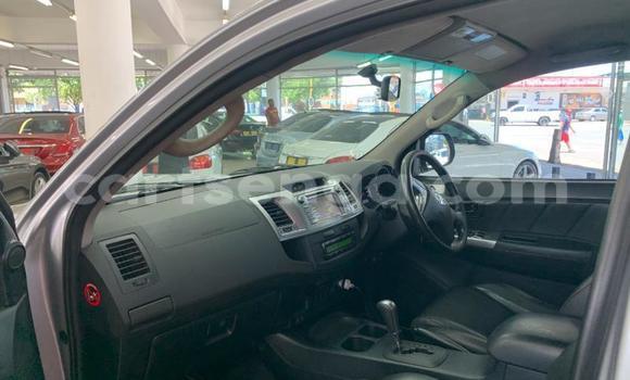 Buy Used Toyota Hilux Silver Car in Ezulwini in Hhohho Buy Used Toyota Hilux Silver Car in Ezulwini in Hhohho