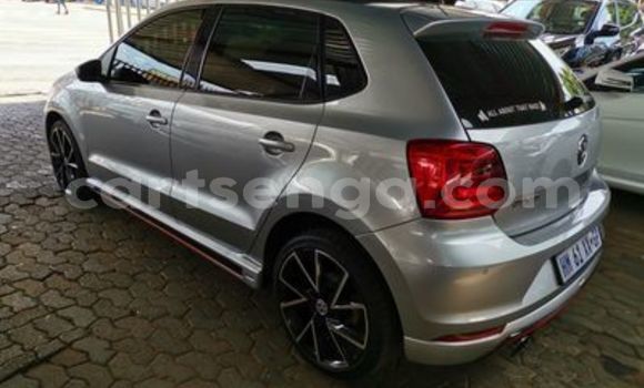 Nunua Ilio tumika Volkswagen Polo Silver Gari ndani ya Mbabane nchini Manzini Nunua Ilio tumika Volkswagen Polo Silver Gari ndani ya Mbabane nchini Manzini