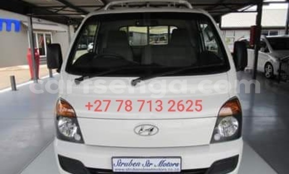 Acheter Occasion Voiture Hyundai H1 Blanc à Ezulwini, Hhohho Acheter Occasion Voiture Hyundai H1 Blanc à Ezulwini, Hhohho