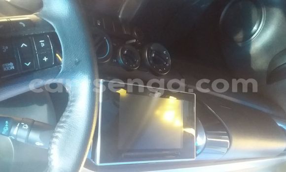 Buy Used Toyota Hilux White Car in Ezulwini in Hhohho Buy Used Toyota Hilux White Car in Ezulwini in Hhohho