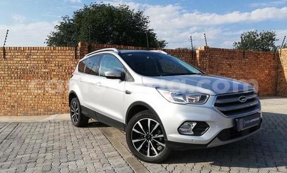 Nunua Ilio tumika Ford Kuga Silver Gari ndani ya Ezulwini nchini Hhohho