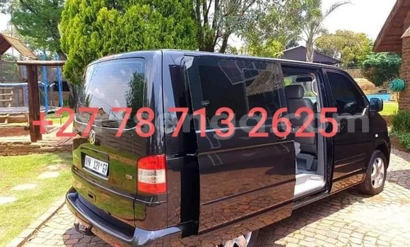 Nunua Ilio tumika Volkswagen Caravelle Black Gari ndani ya Ezulwini nchini Hhohho Nunua Ilio tumika Volkswagen Caravelle Black Gari ndani ya Ezulwini nchini Hhohho