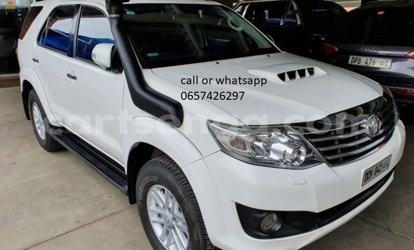 Buy Used Toyota Fortuner White Car in Hlatikulu in Shiselweni District