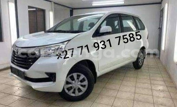 Buy Used Toyota Avanza White Car in Bulembu in Hhohho