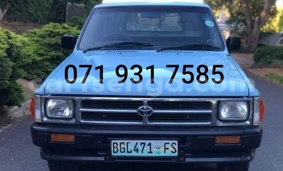 Buy Used Toyota Hilux Blue Car in Ezulwini in Hhohho Buy Used Toyota Hilux Blue Car in Ezulwini in Hhohho