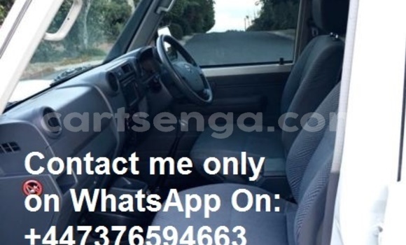 Buy Used Toyota Land Cruiser White Car in Mbabane in Manzini Buy Used Toyota Land Cruiser White Car in Mbabane in Manzini