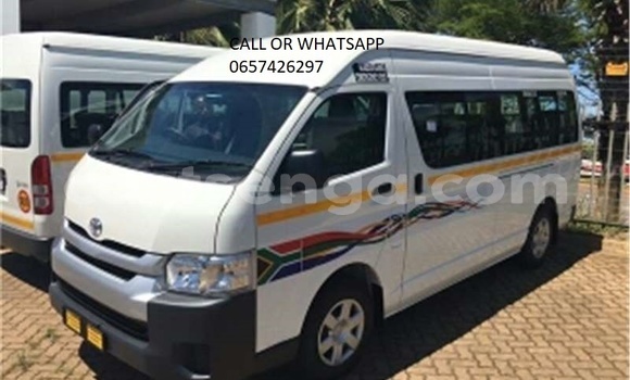 Buy Used Toyota Hiace Red Car in Ezulwini in Hhohho Buy Used Toyota Hiace Red Car in Ezulwini in Hhohho