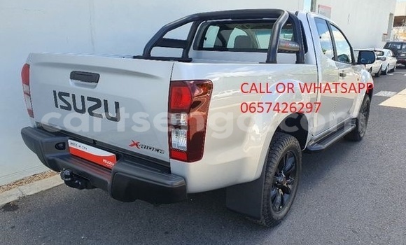 Buy Used Isuzu D–MAX Silver Car in Ezulwini in Hhohho Buy Used Isuzu D–MAX Silver Car in Ezulwini in Hhohho