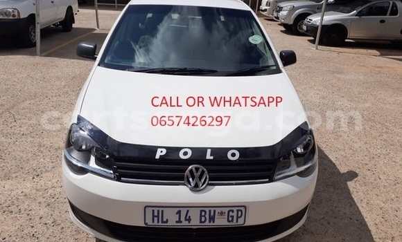 Acheter Occasion Voiture Volkswagen Polo Blanc à Bulembu, Hhohho Acheter Occasion Voiture Volkswagen Polo Blanc à Bulembu, Hhohho