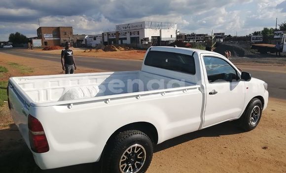 Buy Used Toyota Hilux White Car in Big Bend in Lubombo Buy Used Toyota Hilux White Car in Big Bend in Lubombo