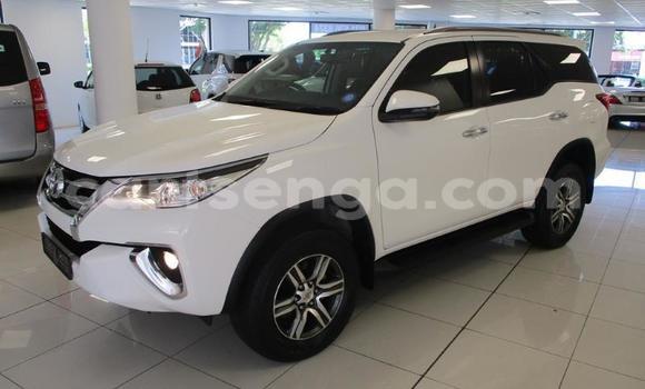 Acheter Occasion Voiture Toyota Fortuner Blanc à Manzini, Manzini Acheter Occasion Voiture Toyota Fortuner Blanc à Manzini, Manzini