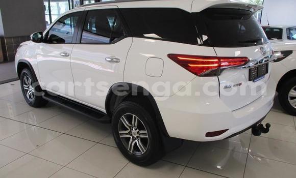 Acheter Occasion Voiture Toyota Fortuner Blanc à Manzini, Manzini Acheter Occasion Voiture Toyota Fortuner Blanc à Manzini, Manzini