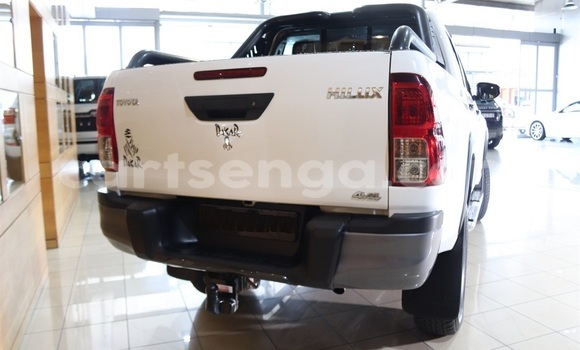 Buy Used Toyota Hilux White Car in Mbabane in Manzini Buy Used Toyota Hilux White Car in Mbabane in Manzini