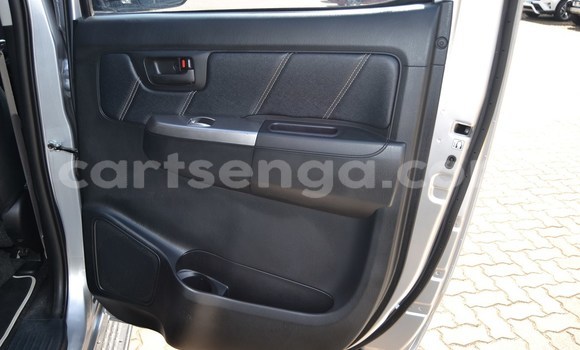 Buy Used Toyota Hilux Silver Car in Mbabane in Manzini Buy Used Toyota Hilux Silver Car in Mbabane in Manzini