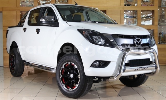 Acheter Occasion Voiture Mazda BT-50 Blanc à Mbabane, Manzini Acheter Occasion Voiture Mazda BT-50 Blanc à Mbabane, Manzini