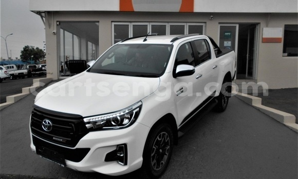 Buy Used Toyota Hilux White Car in Mbabane in Manzini Buy Used Toyota Hilux White Car in Mbabane in Manzini