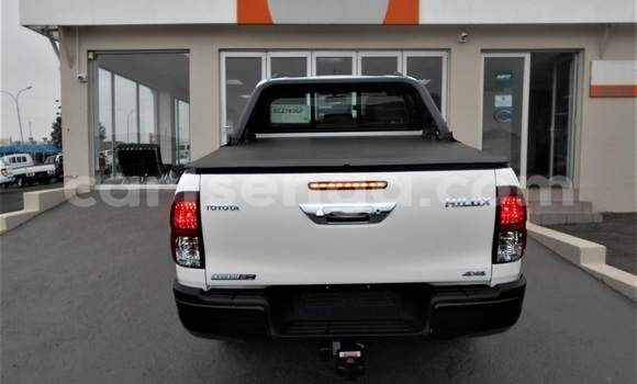 Buy Used Toyota Hilux White Car in Mbabane in Manzini Buy Used Toyota Hilux White Car in Mbabane in Manzini