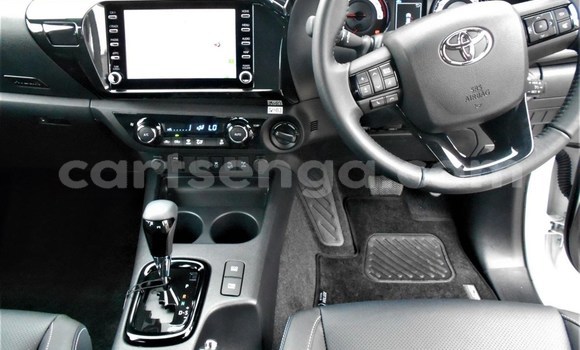 Buy Used Toyota Hilux White Car in Mbabane in Manzini Buy Used Toyota Hilux White Car in Mbabane in Manzini