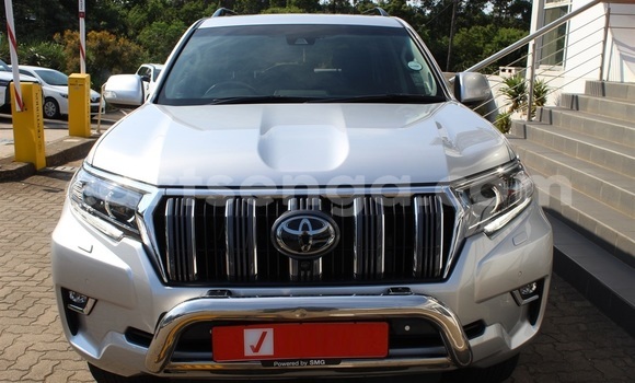 Buy Used Toyota Hilux Silver Car in Mbabane in Manzini Buy Used Toyota Hilux Silver Car in Mbabane in Manzini