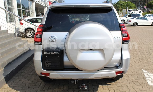 Buy Used Toyota Hilux Silver Car in Mbabane in Manzini Buy Used Toyota Hilux Silver Car in Mbabane in Manzini