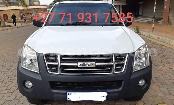 Nunua Ilio tumika Isuzu KB White Gari ndani ya Ezulwini nchini Hhohho