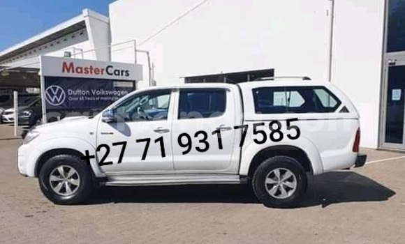Buy Used Toyota Hilux White Car in Ezulwini in Hhohho Buy Used Toyota Hilux White Car in Ezulwini in Hhohho