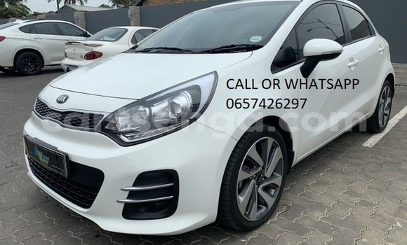 Acheter Occasion Voiture Kia Rio Blanc à Bulembu, Hhohho Acheter Occasion Voiture Kia Rio Blanc à Bulembu, Hhohho
