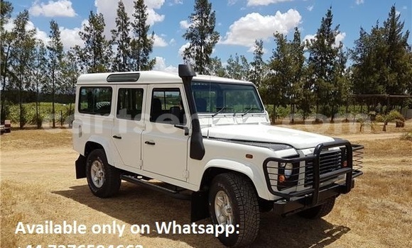Buy Used Land Rover Defender White Car in Mbabane in Manzini