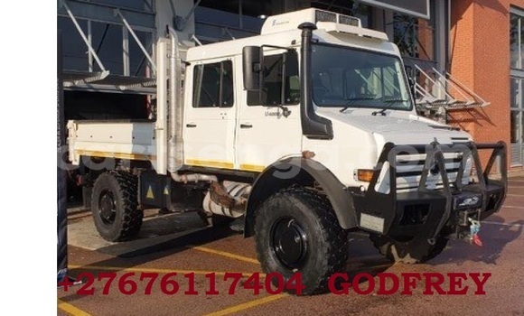 Buy Used Mercedes‒Benz 407D White Truck in Mbabane in Manzini Buy Used Mercedes‒Benz 407D White Truck in Mbabane in Manzini