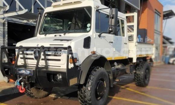 Acheter Occasion Utilitaire Mercedes‒Benz 407D Blanc à Mbabane, Manzini Acheter Occasion Utilitaire Mercedes‒Benz 407D Blanc à Mbabane, Manzini