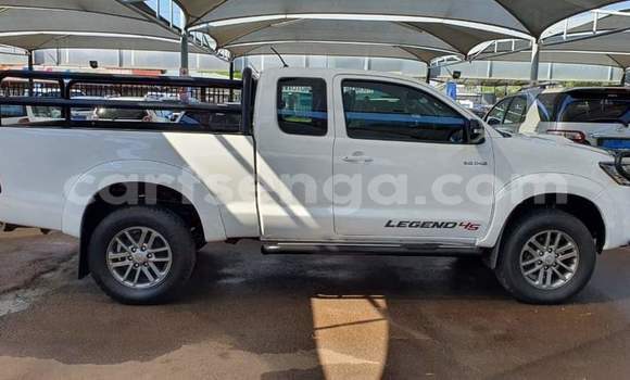 Buy Used Toyota Hilux White Car in Ezulwini in Hhohho Buy Used Toyota Hilux White Car in Ezulwini in Hhohho