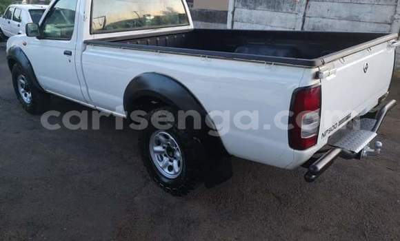 Buy Used Nissan Hardbody White Car in Ezulwini in Hhohho Buy Used Nissan Hardbody White Car in Ezulwini in Hhohho