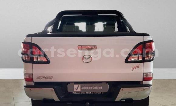 Acheter Occasion Voiture Mazda BT-50 Blanc à Mbabane, Manzini Acheter Occasion Voiture Mazda BT-50 Blanc à Mbabane, Manzini