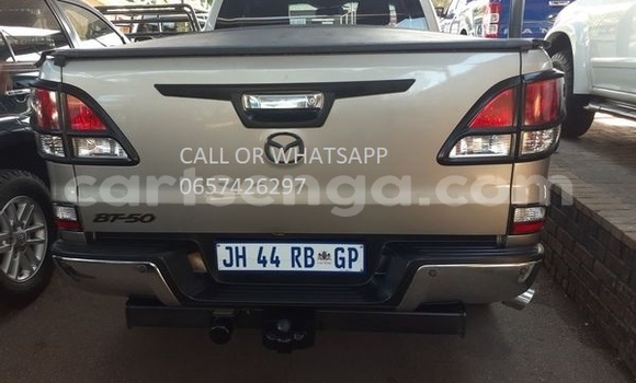 Acheter Occasion Voiture Mazda BT-50 Gris à Big Bend, Lubombo District Acheter Occasion Voiture Mazda BT-50 Gris à Big Bend, Lubombo District