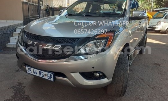 Acheter Occasion Voiture Mazda BT-50 Gris à Big Bend, Lubombo District Acheter Occasion Voiture Mazda BT-50 Gris à Big Bend, Lubombo District