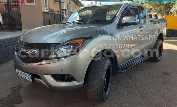 Acheter Occasion Voiture Mazda BT-50 Gris à Big Bend, Lubombo District Acheter Occasion Voiture Mazda BT-50 Gris à Big Bend, Lubombo District
