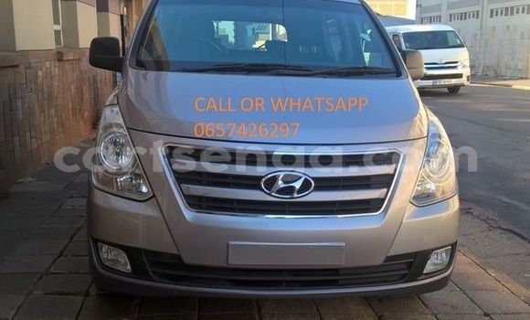 Nunua Ilio tumika Hyundai H1 Silver Gari ndani ya Big Bend nchini Wilaya ya Lubombo