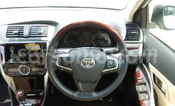 Buy Used Toyota Premio White Car in Bhunya in Manzini Buy Used Toyota Premio White Car in Bhunya in Manzini