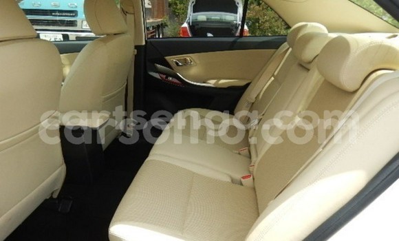 Buy Used Toyota Premio White Car in Bhunya in Manzini Buy Used Toyota Premio White Car in Bhunya in Manzini