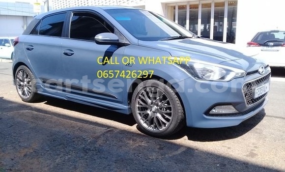 Nunua Ilio tumika Hyundai i20 Blue Gari ndani ya Bulembu nchini Hhohho Nunua Ilio tumika Hyundai i20 Blue Gari ndani ya Bulembu nchini Hhohho