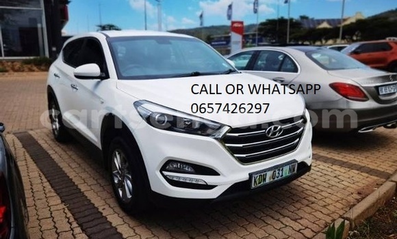 Buy Used Hyundai Tucson White Car in Bulembu in Hhohho